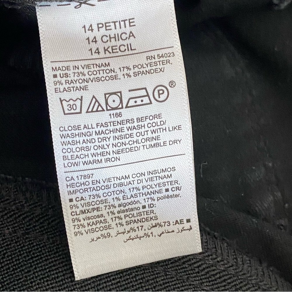 Distressed Rockstar Jeggings - Picture 9 of 9